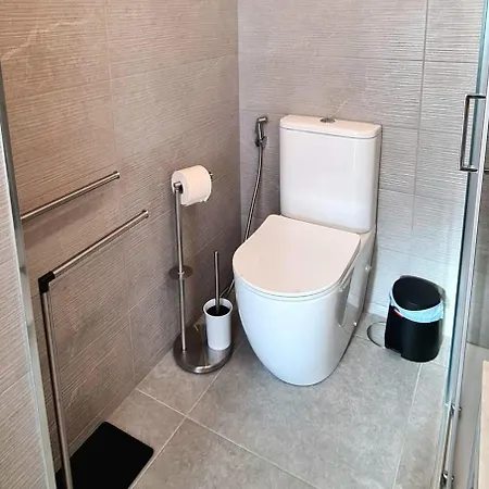 Penthouse 2 Min From The *