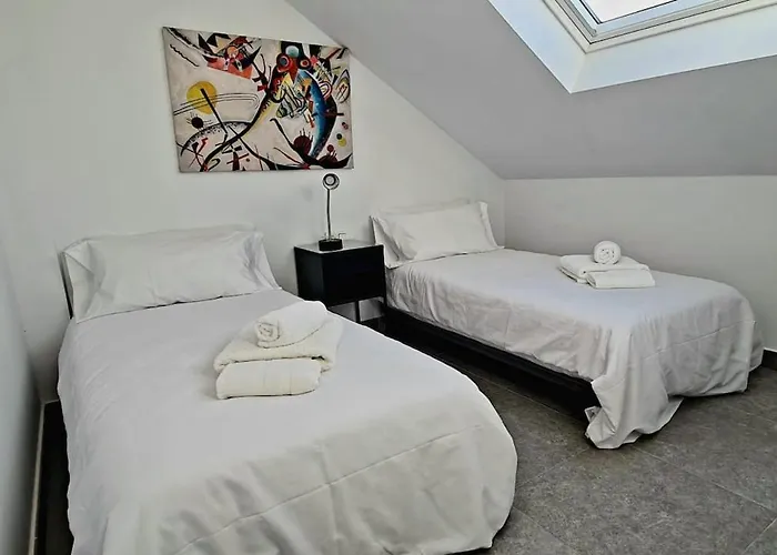 Penthouse 2 Min From The アパート フエンヒロラ