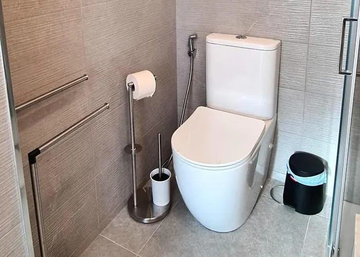 Penthouse 2 Min From The *