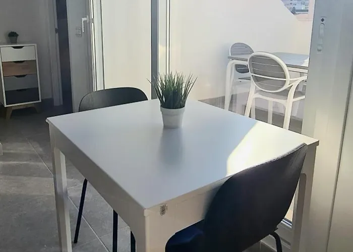 アパート Penthouse 2 Min From The *